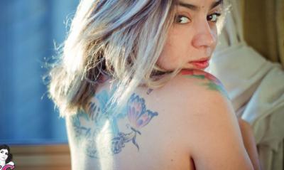 5 фото к записи &#8212; Голая девушка с татуировками 5 фото